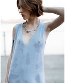 sleeveless-maxi-dress-with-floral-print-blue-5